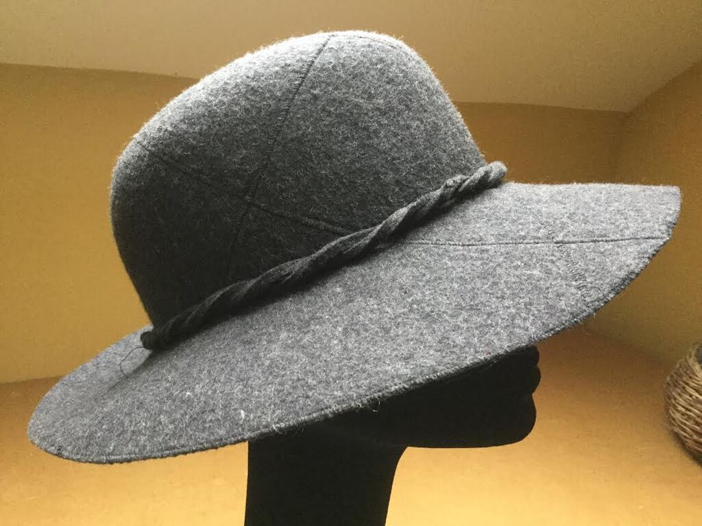 Grey Wool Criss-Cross $5
